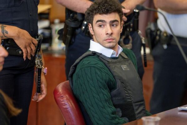 Luigi Mangione: Prosecutors call out hidden heart-shaped notes in socks Mangione’s socks and accuse lawyers of fanning publicity around him