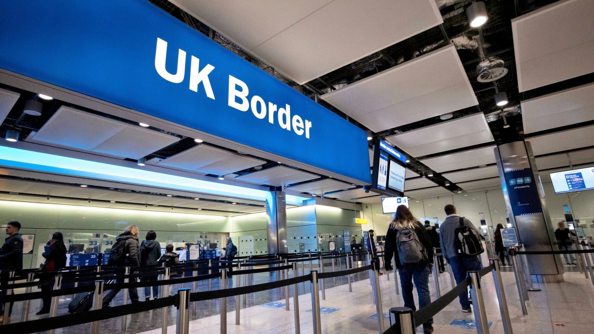 UK spends £3.5bn on public services for migrants on benefits