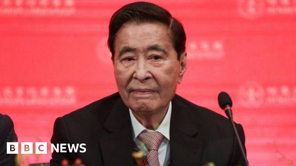 Hong Kong property tycoon dies aged 97