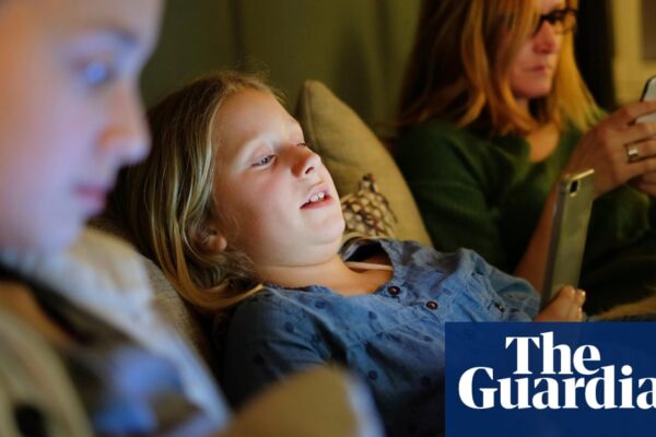 Safer phones bill aimed at young teens watered down after minister opposition | Social media