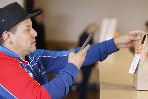 How Food Delivery Apps are Changing Restaurant Interaction | Opinion