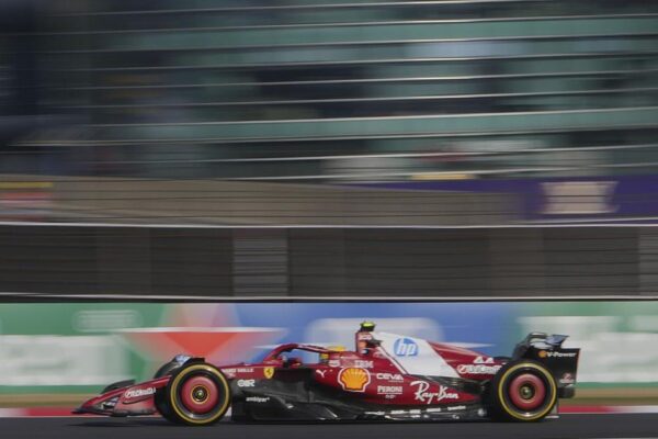 Lewis Hamilton wins sprint pole position in China days after a disappointing F1 debut for Ferrari | National News Lewis Hamilton wins sprint pole position in China days after a disappointing F1 debut for Ferrari | National News