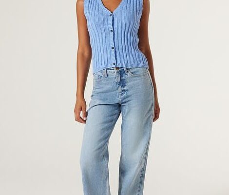 Aussie fashion giant Jeanswest (model pictured) has announced up to 90 stores will close and up to 600 jobs will be axed after its parent company collapsed