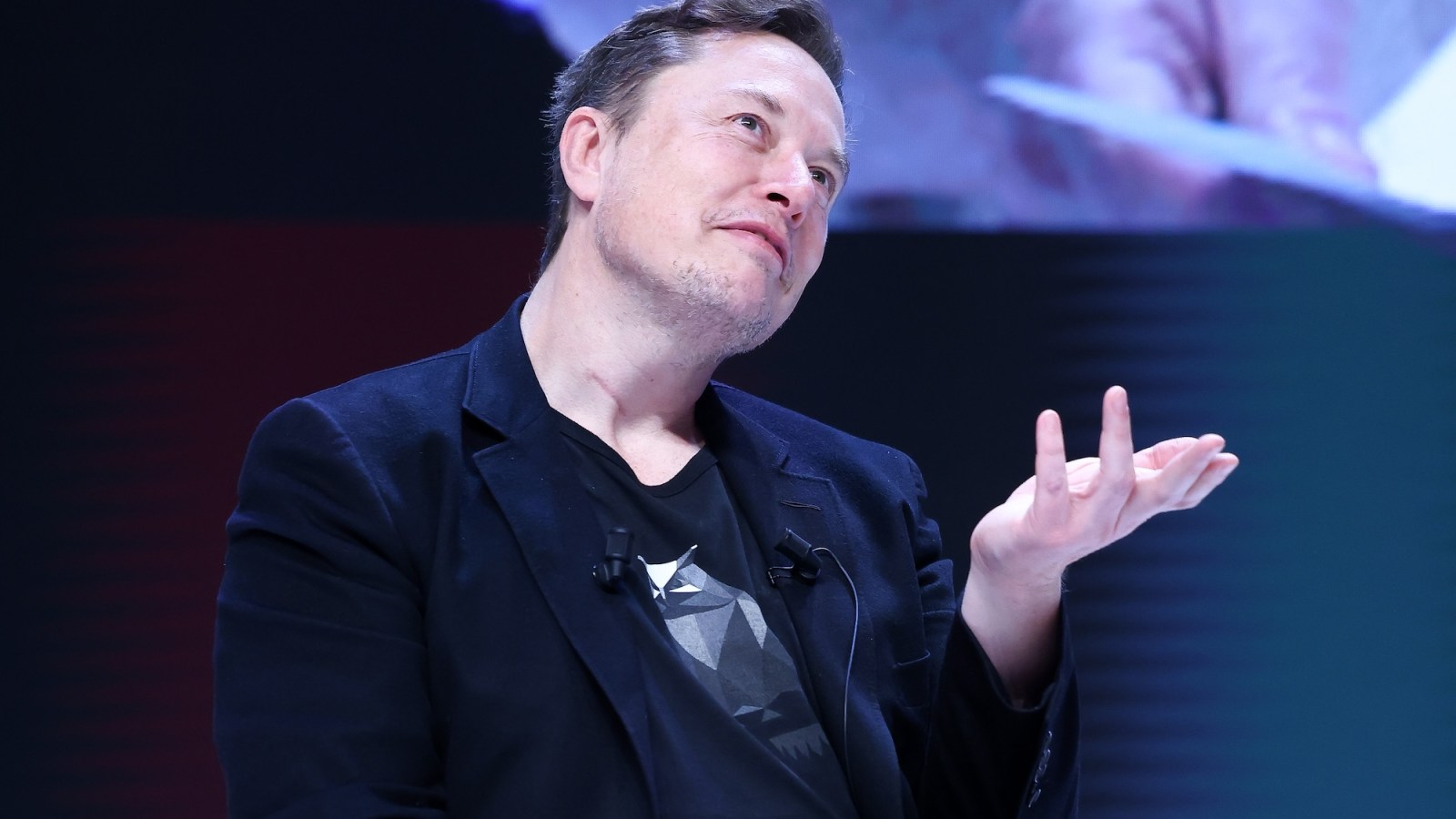 Outgoing Broadband Chief Issues Stark Warning Against Elon Musk