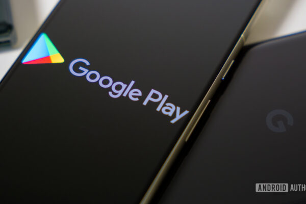 Google Play Store logo on smartphone stock photo (3)