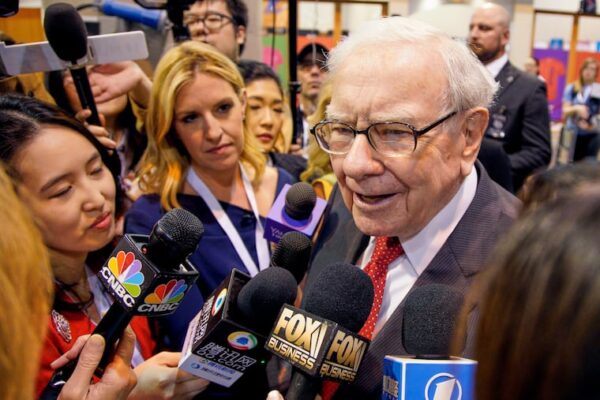 SPS Technologies workers facing layoffs, Montco commissioner asks Warren Buffet for help File photo of Warren Buffett, chairman and CEO of Berkshire Hathaway, speaking to reporters before presiding over the annual shareholders meeting in Omaha, Neb., in 2019.