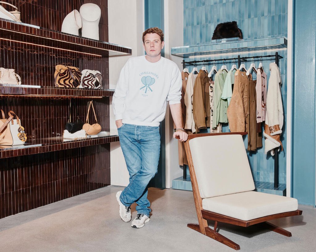 At Loewe, Jonathan Anderson Tightly Intertwined Fashion and Art