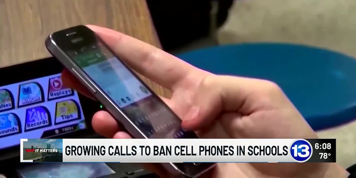 Ohio dialing up school cell phone ban