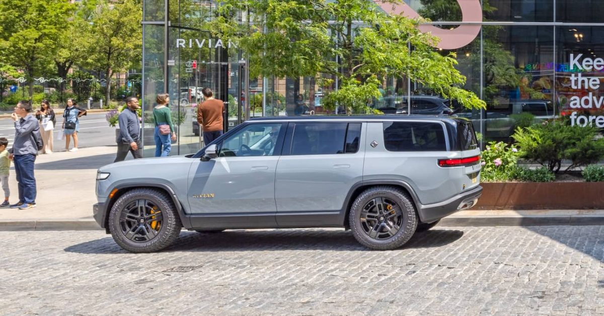 Rivian R1S broke into the top 5 best-selling EVs last month