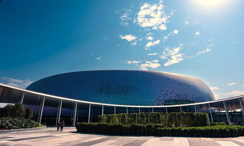 High-tech Hong Kong stadium greets tourists – Gadget