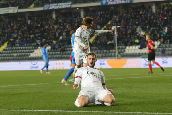 EMPOLI, ITALY - FEBRUARY 8: Santiago Gimenez of AC Milan celebrates after scoring a goal during the Serie A match between Empoli and AC Milan at Stadio Carlo Castellani on February 8, 2025 in Empoli, Italy. (Photo by Gabriele Maltinti/Getty Images)