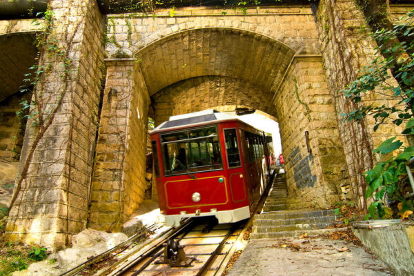 Two tour operators offer Amazing Race itineraries in Hong Kong: Travel Weekly