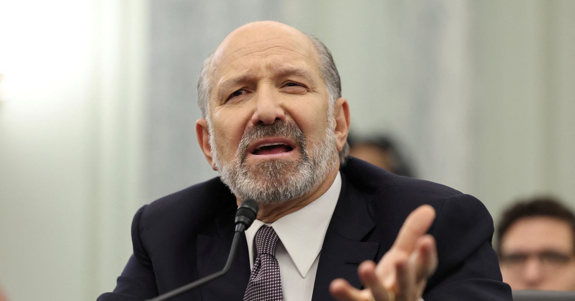 Trump officials eye tariff relief for USMCA-compliant products, Lutnick says