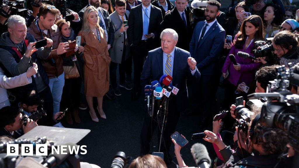 Most Republicans applaud Trump after showdown with Zelensky