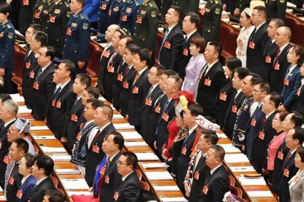 Trade war hangs over China's annual legislature meeting