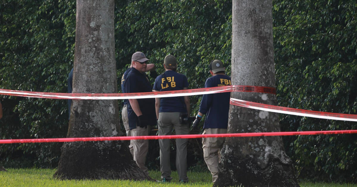 Defense lawyers in Trump assassination attempt case tour Trump golf course, examine rifle from FBI evidence