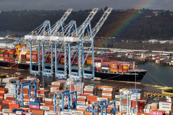 Lutnick: Tariffs on nearly all products from Mexico and Canada will likely get delayed