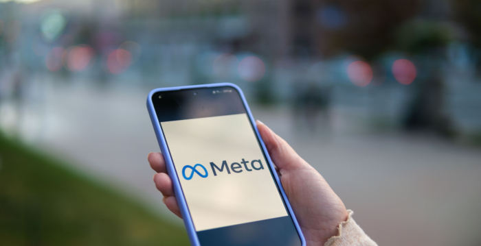 為讓臉書進入中國 Meta曾擬僱人審查內容 | 扎克伯格 | 大紀元