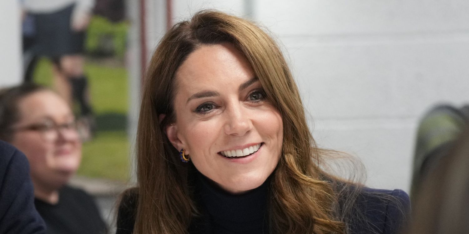 Kate Middleton's Navy Coat Broke a Classic Fashion Rule