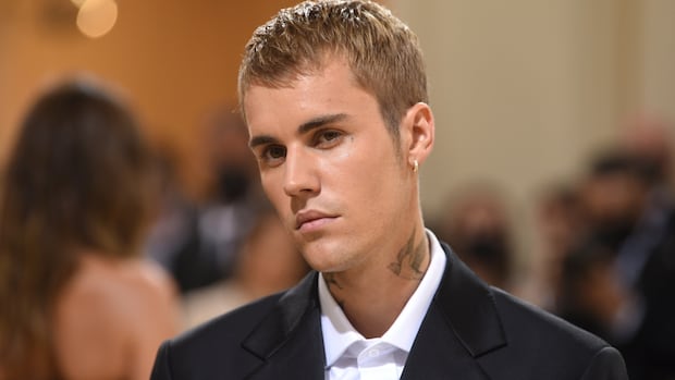 Justin Bieber posts about feeling 'unworthy,' highlighting that with fame comes self-doubt