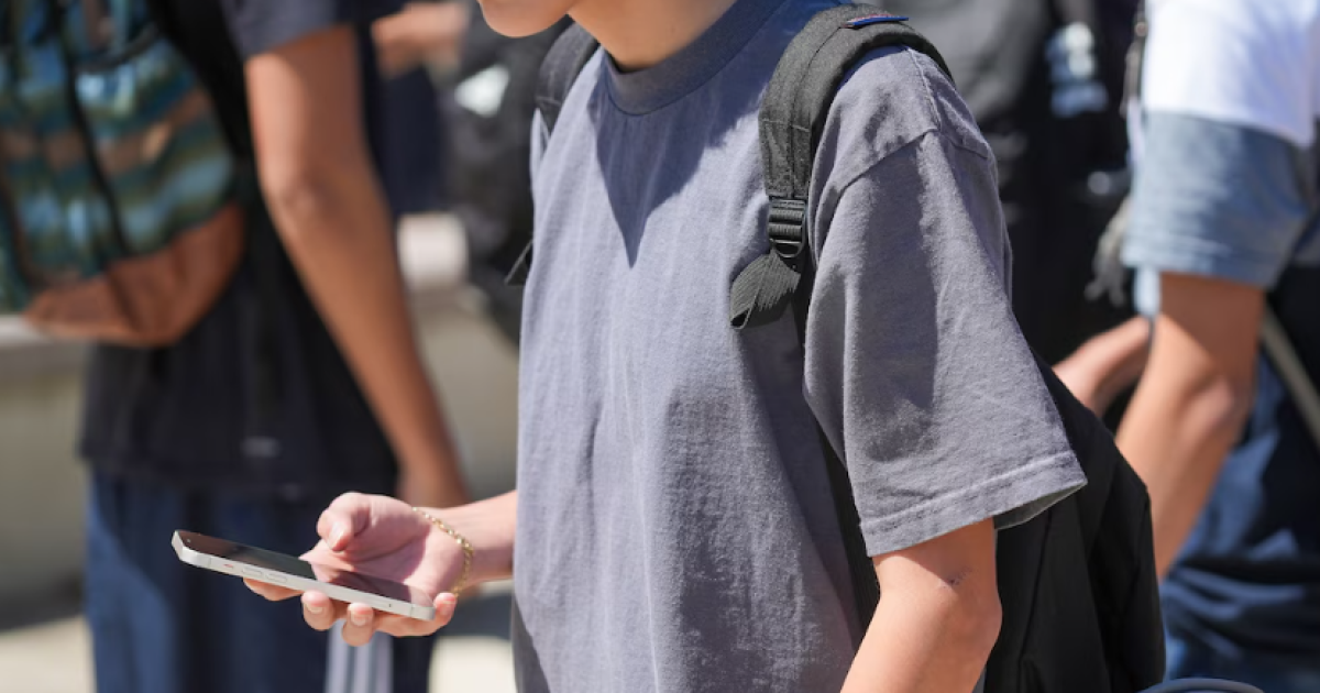 Utah student cellphone ban heads to the governor for approval
