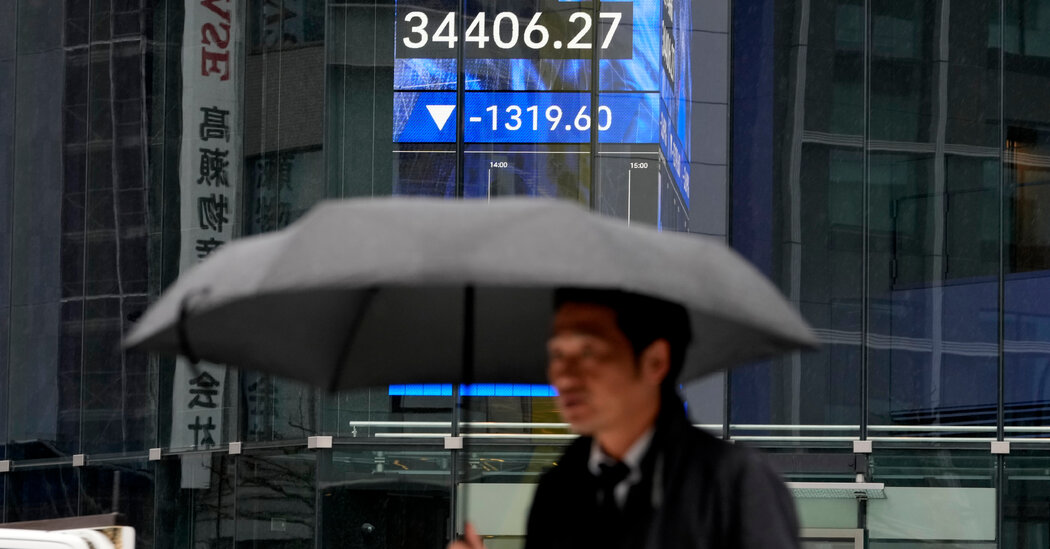 Stocks Fall Further as Concern About Tariffs Deepens