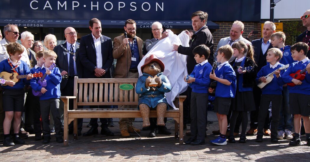 Paddington Returns to His Bench. Order Is Restored.