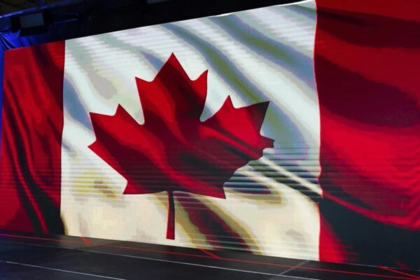 US-Canada: Canadian lawyers suggest ‘take a burner phone’ for travel to US US-Canada: Canadian lawyers suggest 'take a burner phone' for travel to US