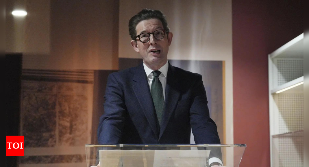 UK spy agency MI5 reveals fruity secrets in new show