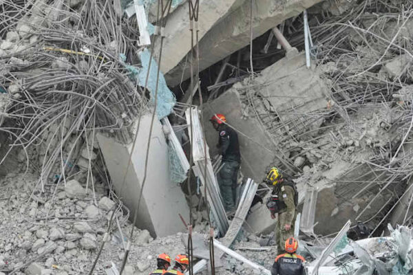 Myanmar earthquake death toll rises to 3,085 as more bodies found Myanmar earthquake death toll rises to 3,085 as more bodies found