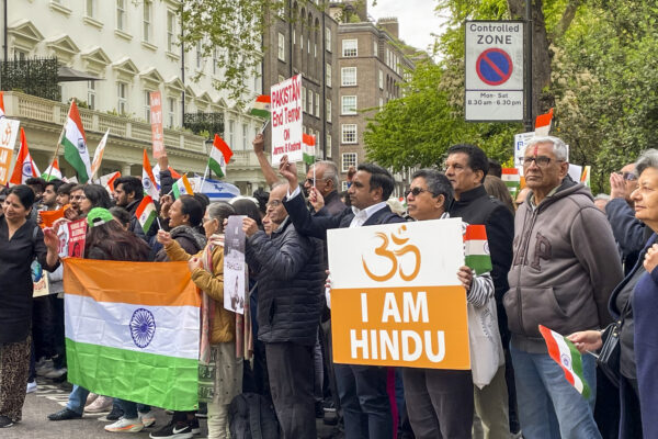 Pahalgam attack: Indian diaspora in UK protests against Pakistan | 10 points | Latest News India