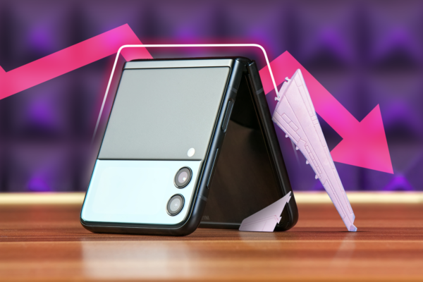 Foldable phones aren't taking off like many hoped, and the apps prove it