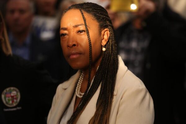 Los Angeles homeless chief to resign after the county guts her agency Yahoo news home