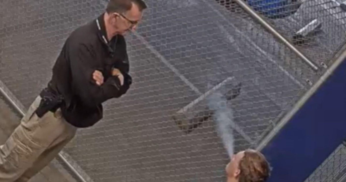 Oregon cop's offer of a cigarette leads to a confession and a body: "Smokin' and jokin'"