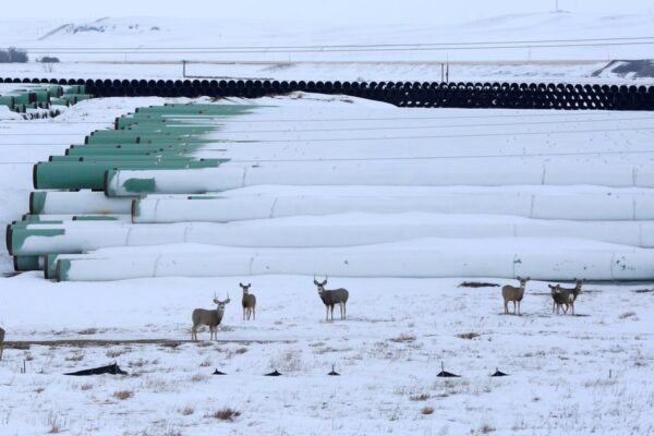 Keystone oil pipeline shut down after "mechanical bang" reported