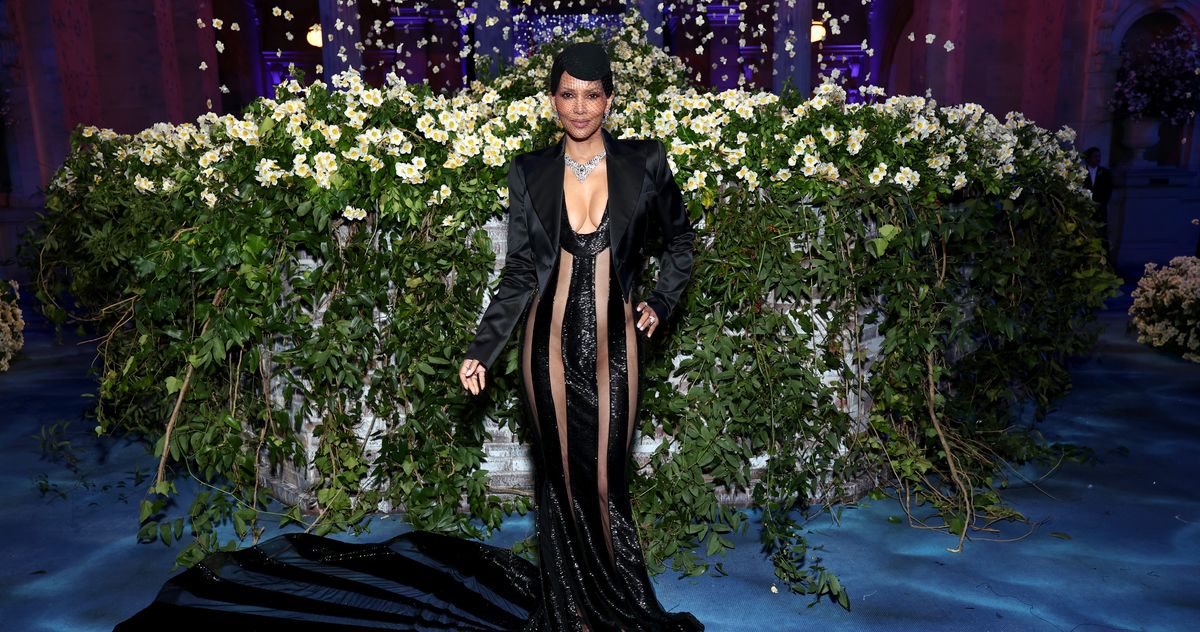 Halle Berry Banned from Dress at Cannes due to Dress Code