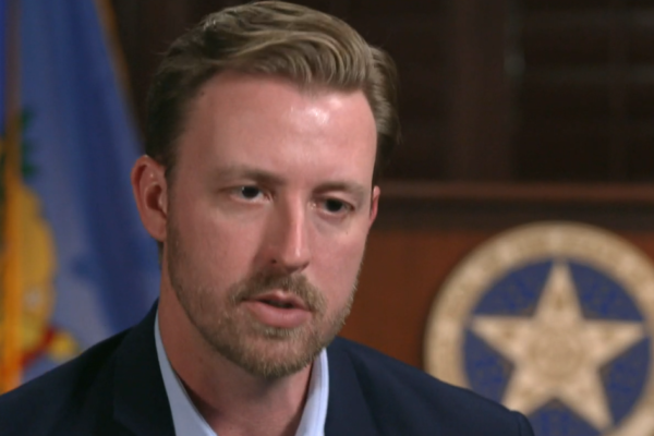 Oklahoma's governor and schools chief at odds on collecting student immigration data