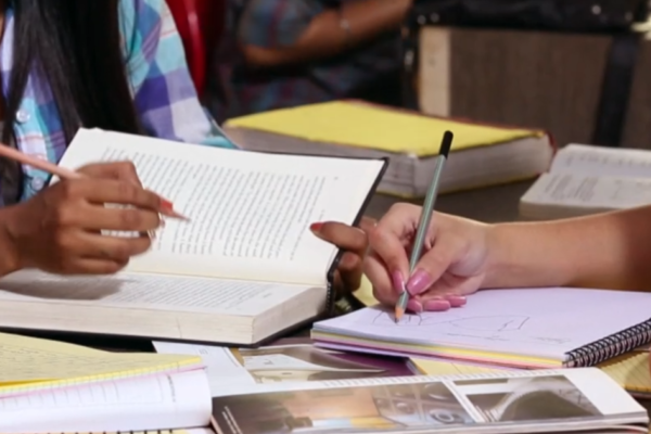Troubled FAFSA rollout complicates college acceptance for some seniors