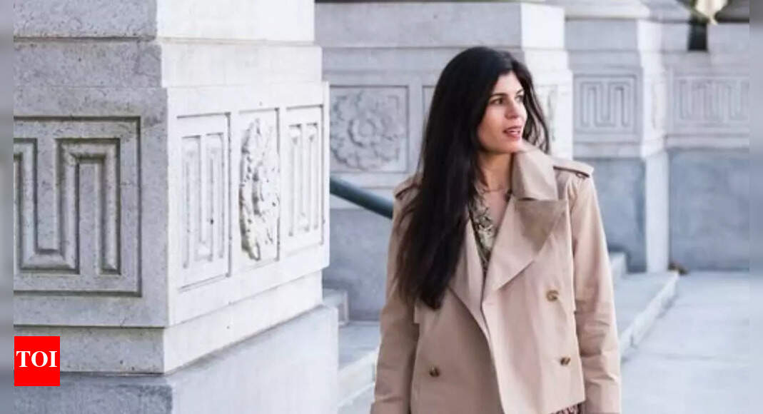 What is 'Funeral Tracking' and how one woman uses it to get clothes without ever buying them