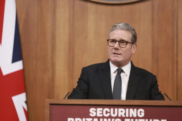 Under pressure from hard-right, Starmer takes cautious approach to EU 'reset'