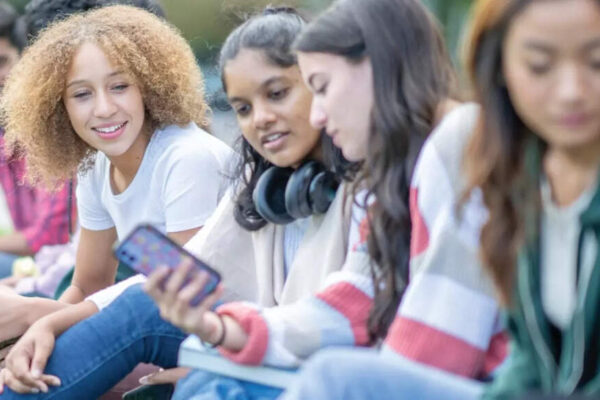 Do young people like the internet? New UK study has the answer | Do young people like the internet? New UK study has the answer |