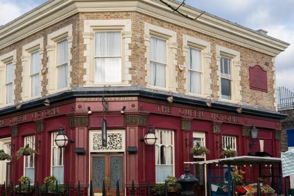 EastEnders star set to return after 8 years in huge twist