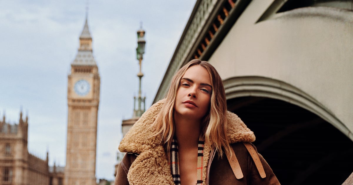 Burberry Cuts Jobs as Full-Year Profit Swings to Loss