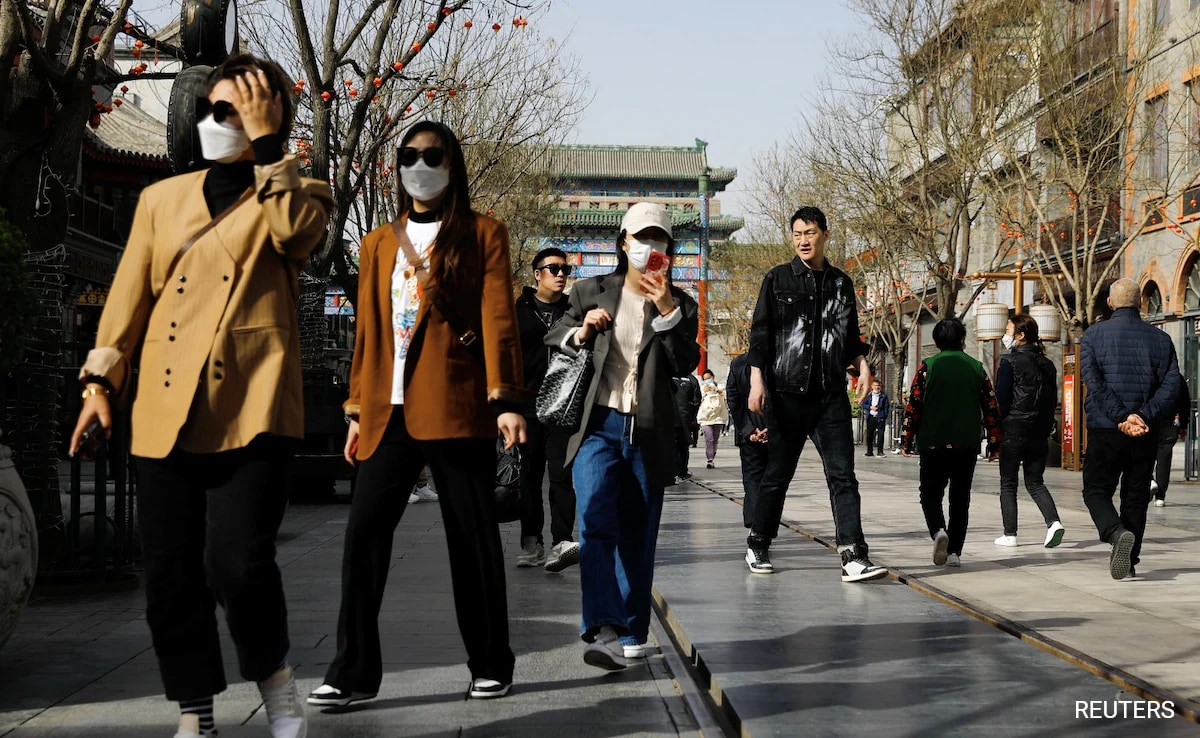 Covid-19 Cases Spike In Hong Kong, Singapore As New Wave Spreads