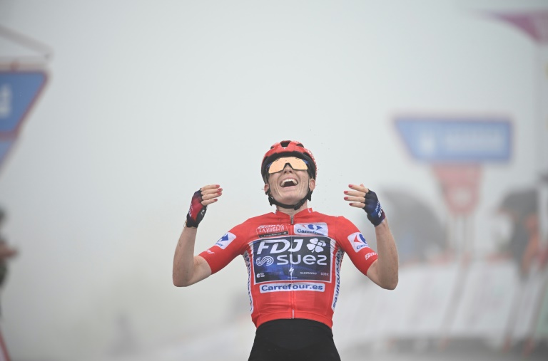 Demi Vollering winning the Vuelta (MIGUEL RIOPA)