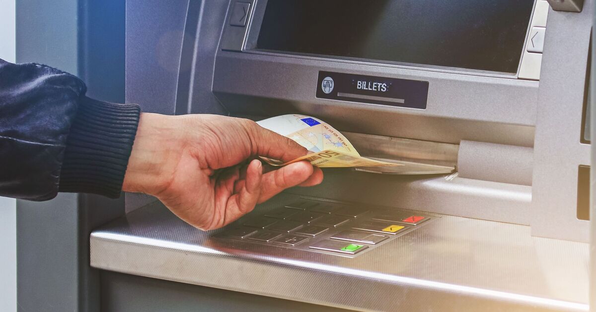 ‘Cash’ warning issued to UK tourists going to France this summer 'at all times' | Travel News | Travel
