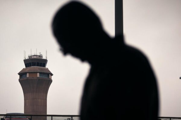 Former NTSB head breaks down air traffic control issues at Newark airport