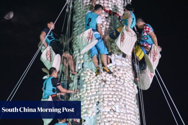 Cheung Chau local, Hong Kong ice climber emerge as bun-grabbing contest winners Cheung Chau local, Hong Kong ice climber emerge as bun-grabbing contest winners