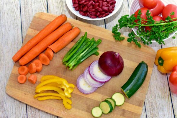 5 Ways to Eat Healthy When You're Always on the Go, According to Dietitians