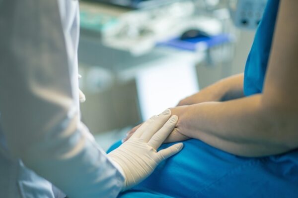 UK woman dismisses symptoms as food poisoning, ends up losing 13 organs to rare cancer | Trending UK woman dismisses symptoms as food poisoning, ends up losing 13 organs to rare cancer | Trending
